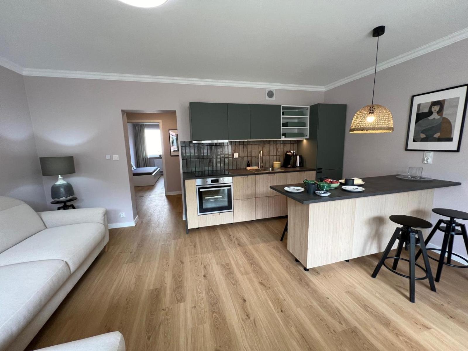 Parkside Retreat Apartment ชวีโนวิชแจ ภายนอก รูปภาพ